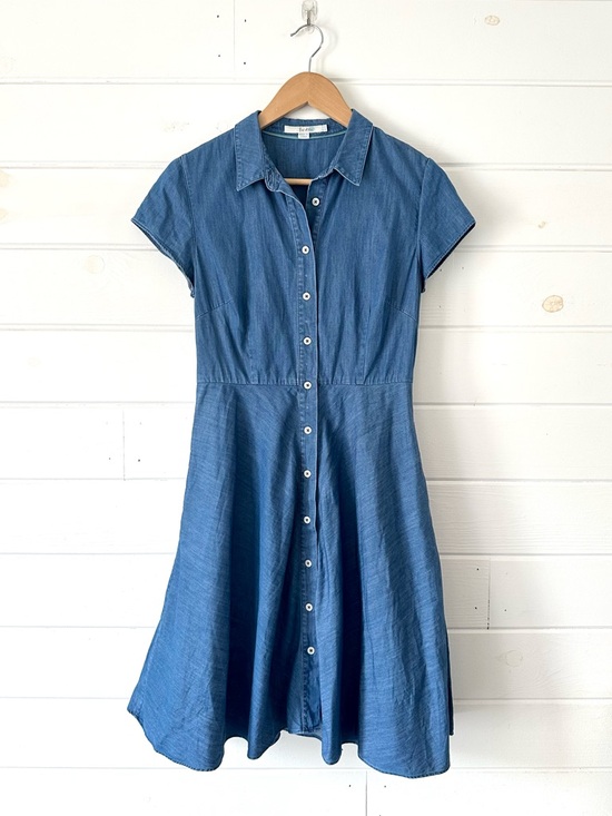 Boden Dresses & Skirts - Boden Sophia Knee Length Collared Button Down Denim Shirt Dress Size 6